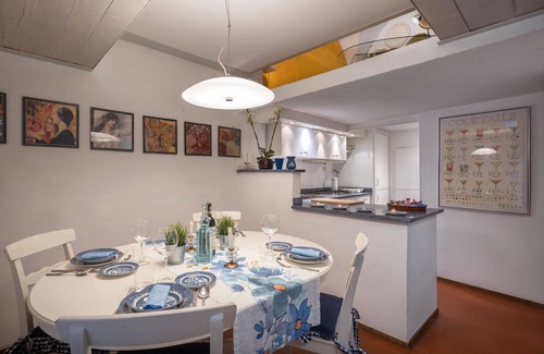 Pisa City Centre Apartment | The air conditioned loft vaults