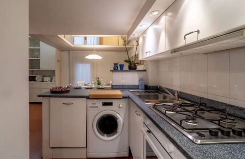 Pisa City Centre Apartment | The air conditioned loft vaults