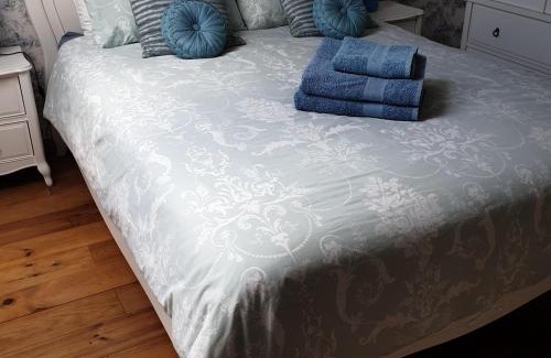 Chalais Bed & Breakfast | The Alpaca B&B