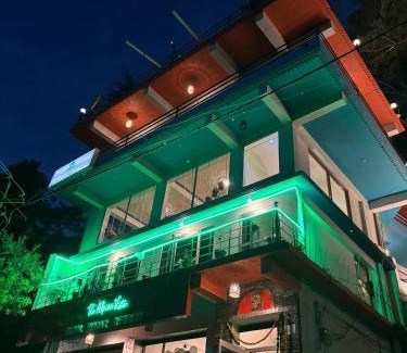 Almora Hotel | The Alpine Vista