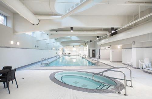 Crosstown Apartment | The Altitude with Mountain & City Views, Pool & Hot Tub