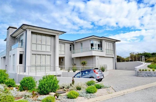 Pinnacle Point Villa | The Ambience