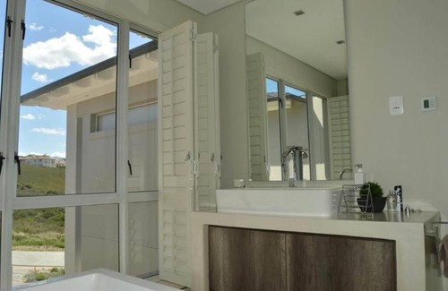 Pinnacle Point Villa | The Ambience