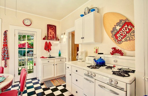 Santa Barbara House | The Annex, Location! Location! Location!