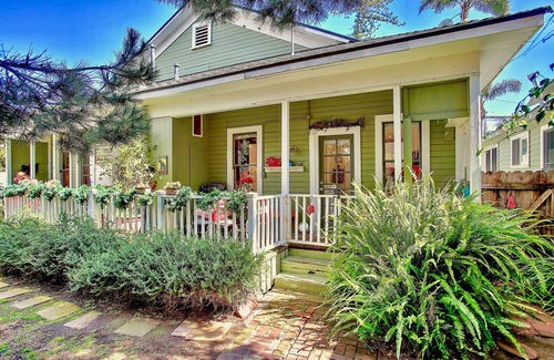 Santa Barbara House | The Annex, Location! Location! Location!