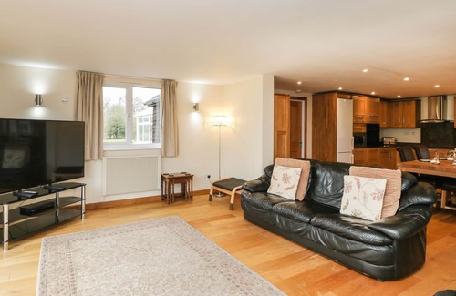 Broad Town House | THE ANNEX, with a garden in Royal Wootton Bassett