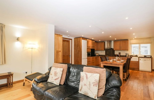 Broad Town House | THE ANNEX, with a garden in Royal Wootton Bassett