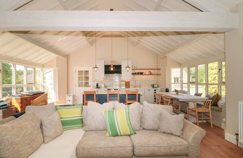 Chipping Norton Cottage | THE ANNEXE, CLEVELEY MILL in Chipping Norton