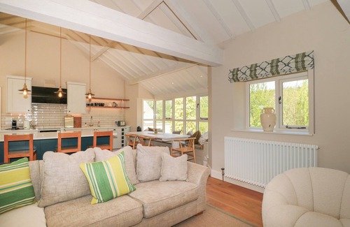 Chipping Norton Cottage | THE ANNEXE, CLEVELEY MILL in Chipping Norton