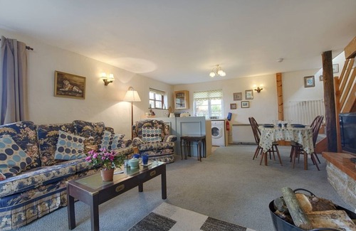 Postbridge Cottage | THE ANNEXE, HIGHER LYDGATE FARMHOUSE, pet friendly in Postbridge