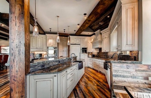 Breckenridge House | The Apex of Ski-In Ski-out Estates. Walk to Restaurants, Theater, Hot Tub, Game Tables!