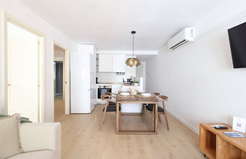 Sant Francesc Apartment | The Apolo Apartment in Downtown by Florit Flats