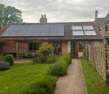 Fiddington House | The Apple House