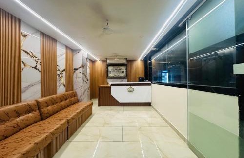 Thousand Lights West Apartment | THE APPOLO REGENCY