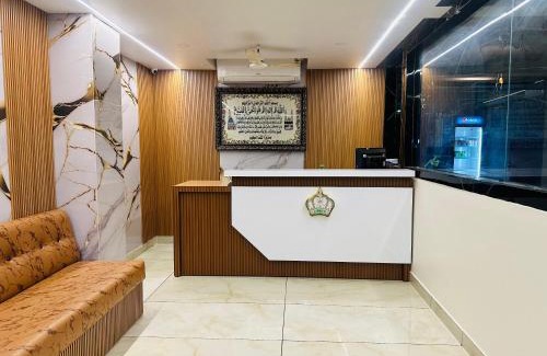 Thousand Lights West Apartment | THE APPOLO REGENCY