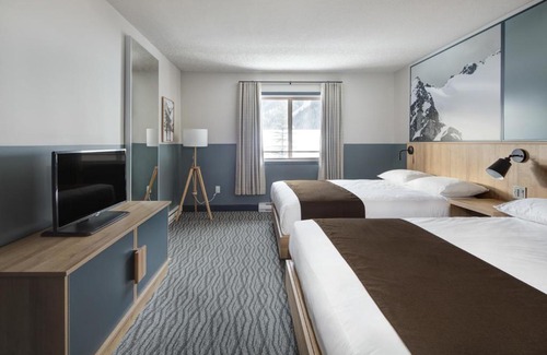 East Kootenay Hotel | The Approach Hotel