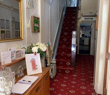 Blackpool Town Center Bed & Breakfast | The Arabella