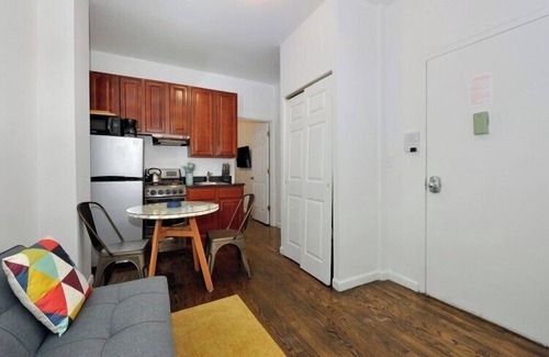 Midtown East Apartment | The Arthur II Vibe 8667