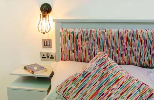 Slyne Apartment | The Artist Studio