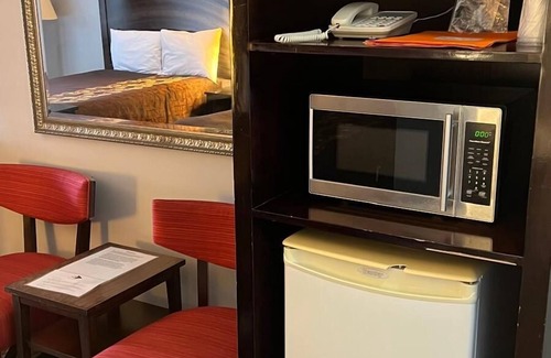 Madawaska Valley Hotel | The Ash Grove Inn