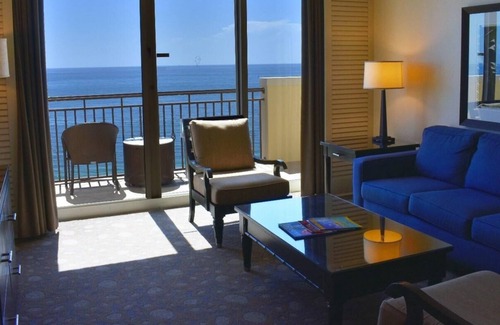 Central Beach Resort | The Atlantic Hotel and Spa 1 Bedroom Oceanfront large luxurious Suite