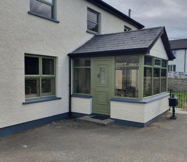 Newry Apartment | The Aul Shop & Public House -entire private annexe