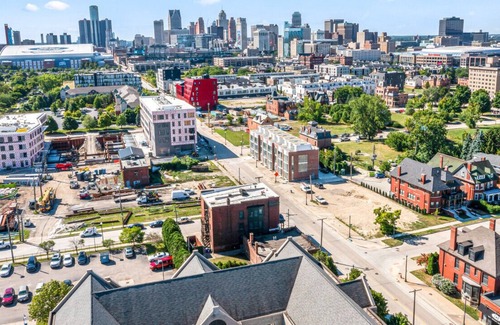Brush Park Apartment | The Aurora Detroit Building