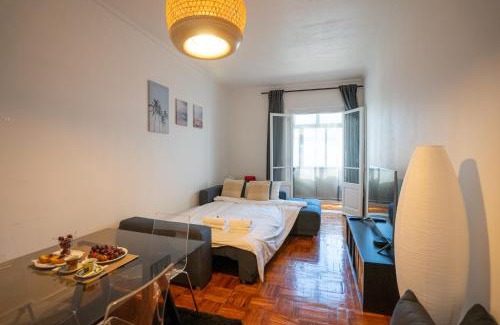 Avenida de Roma Apartment | The Av. Roma Apartment