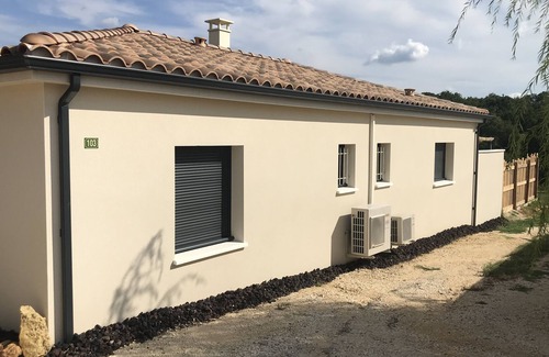 Saint-Marcel-de-Careiret Villa | THE “BAYARENDA” VILLA AND ITS PRIVATE SWIMMING POOL IN A QUIET AREA, BETWEEN VINEYARDS AND GARRIGUES