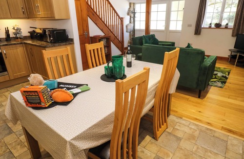 Saint Erth Praze Cottage | THE BALER HOUSE, family friendly, with a garden in Hayle
