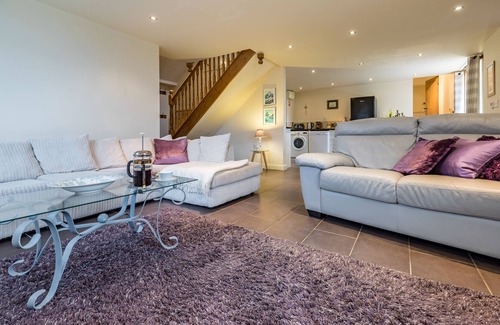 Leek House | The Barn at Brambles Farm - Sleeps 6, Hot Tub