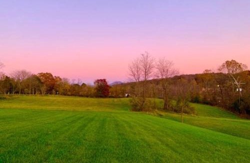 Luray House | The Barn at Evermore: riverfront retreat w/hot tub