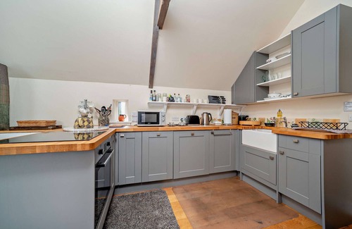 Biggar House | The Barn at Llolans - One Bedroom House, Sleeps 2