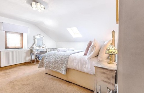 Ammanford House | The Barn