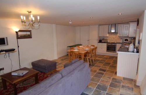 Camelford House | The Barn