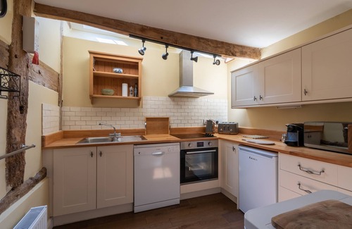 Picklescott Cottage | The Barn - sleeps 6 guests in 3 bedrooms