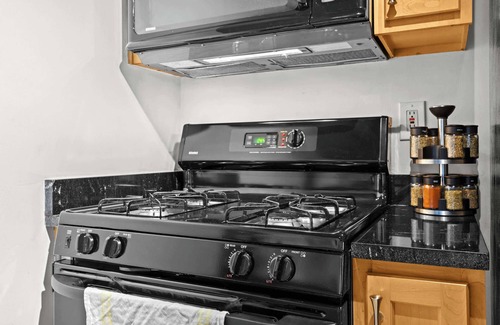 Cherokee Triangle Apartment | The BAX: 3 Story Retreat w/Patios in Highlands