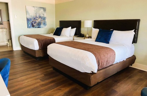 Old Town Hotel | The Bayfront Inn