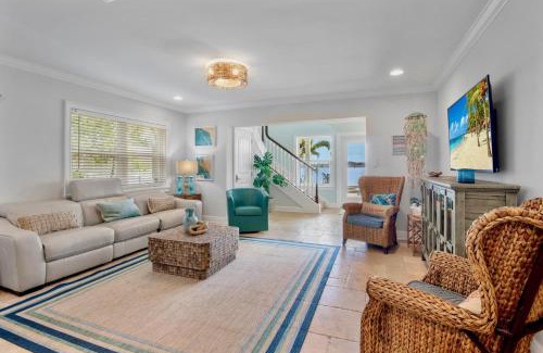 Bradenton Beach House | The Bayfront