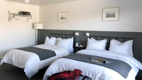 Rainy River District Hotel | The Bayview Motel - Fort Frances, ON - Lakeside Motel