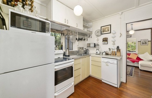 Waikanae House | The Beach Bach - Waikanae Beach Holiday Home