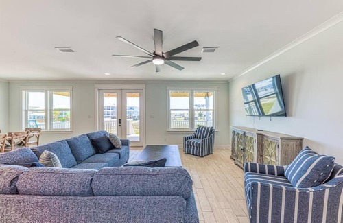 Gulf Shores House | The Beach Fox- Sleeps 26- Walk to the Beach!