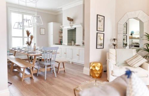Bournemouth City Centre House | The Beach House Sleeps 20 & 4 mins to the beach