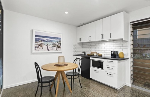 Bateau Bay House | THE BEACH HOUSE SPA RETREAT