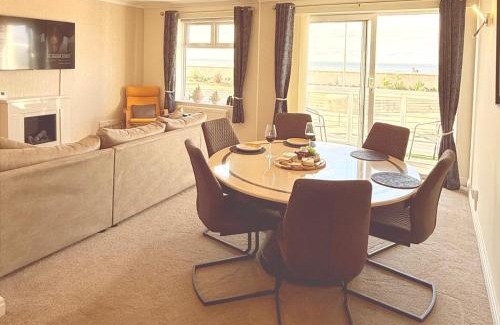 Thornton-Cleveleys House | The Beachcomber - seafront, free parking, free wifi