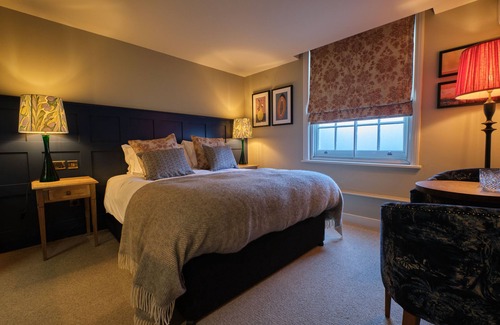 Esher Hotel | The Bear Hotel