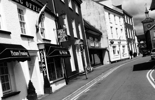 Llandovery Hotel | The Bear Inn