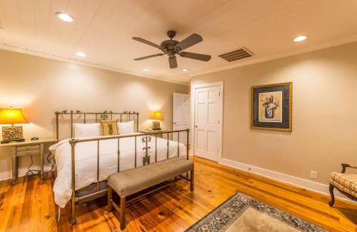 Historic Downtown Hotel | The Beaufort Inn