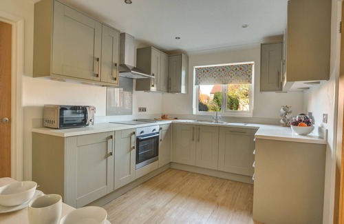 Langham House | The Beeches - Three Bedroom House, Sleeps 6