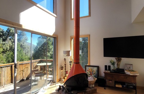 Frazier Park House | The Beehive@PinonPinesEstates.nn